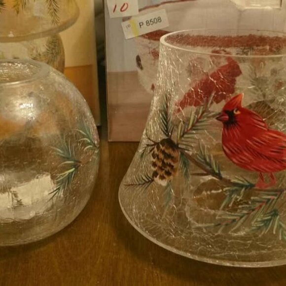 Fifth LTD Avenue Crystal Cardinal 10" candle lamp with tealight - Picture 1 of 4